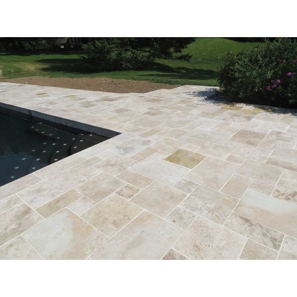 Travertine Pool Decking